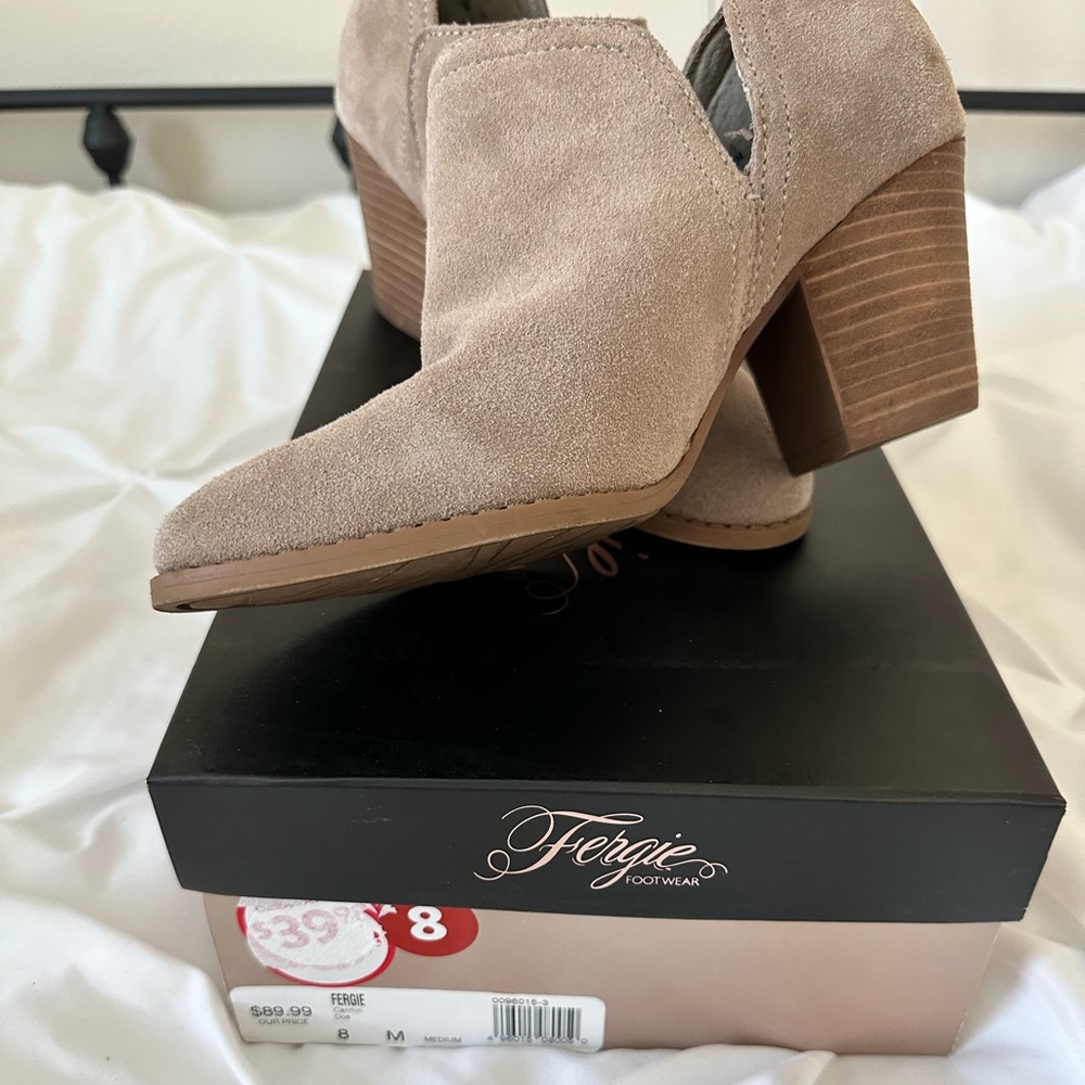 Fergie Carmen booties in doe - 8
